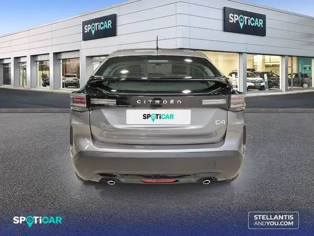 Citroen C4 view 7
