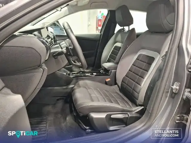 Citroen C4 view 9
