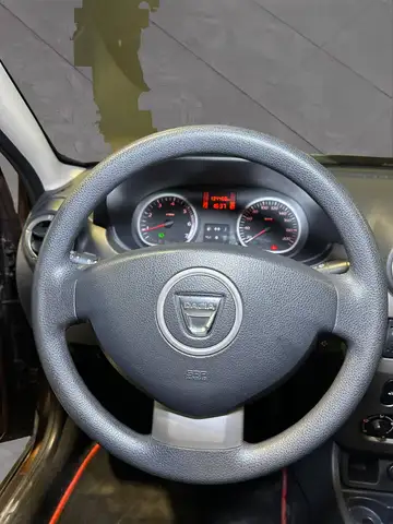 Dacia Duster view 8