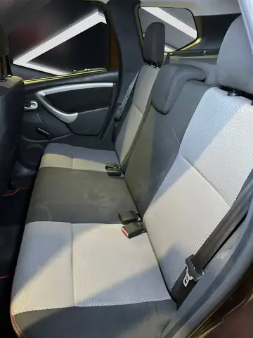 Dacia Duster view 12