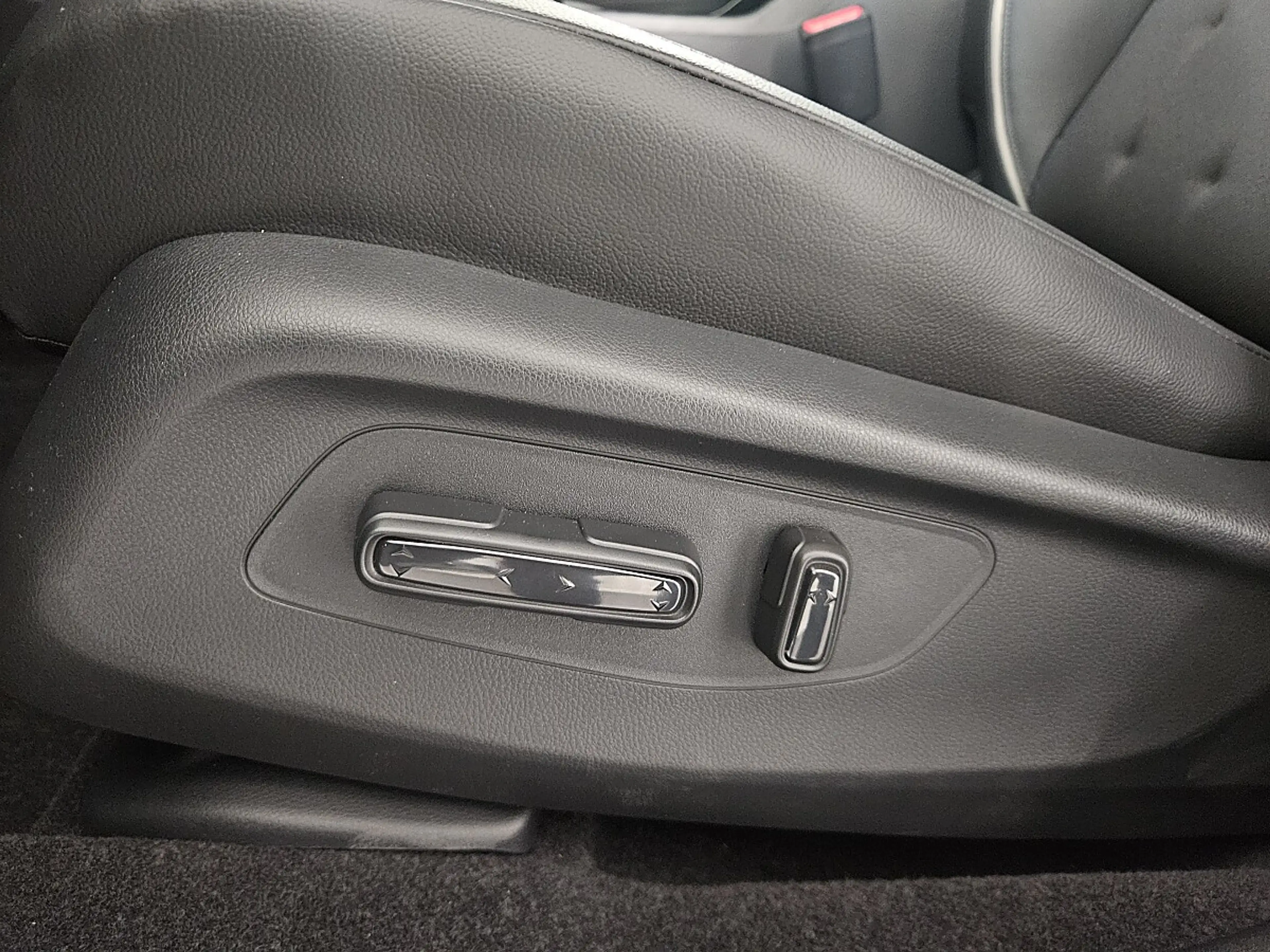 Honda ZR-V Hybrid Sport | Auto Stahl Wien 23 — photo 12