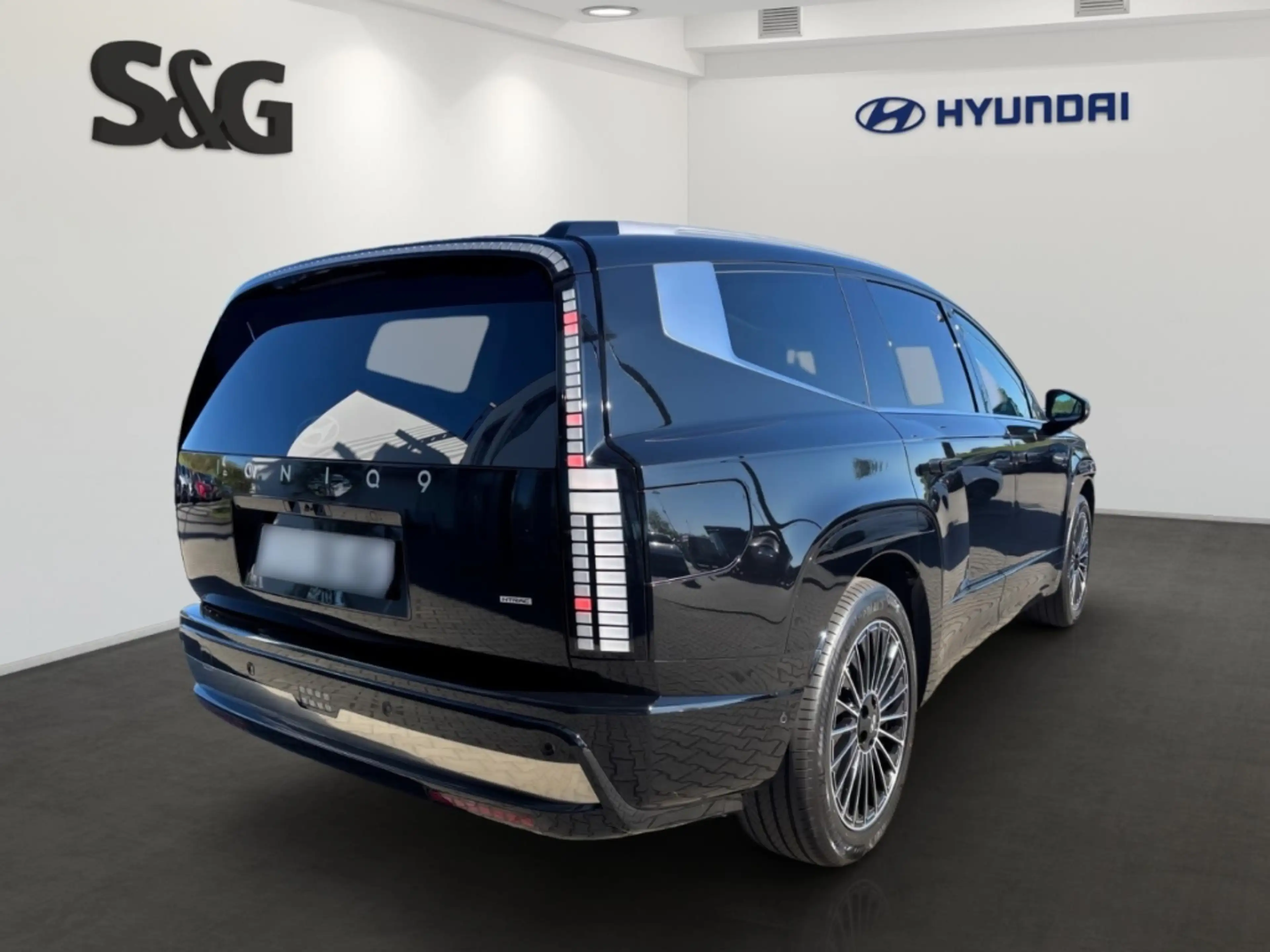 Hyundai IONIQ 9 UNIQ 4WD*7-Sitzer*PANO*HUD*Navi*Leder*360°Kamera* — photo 3