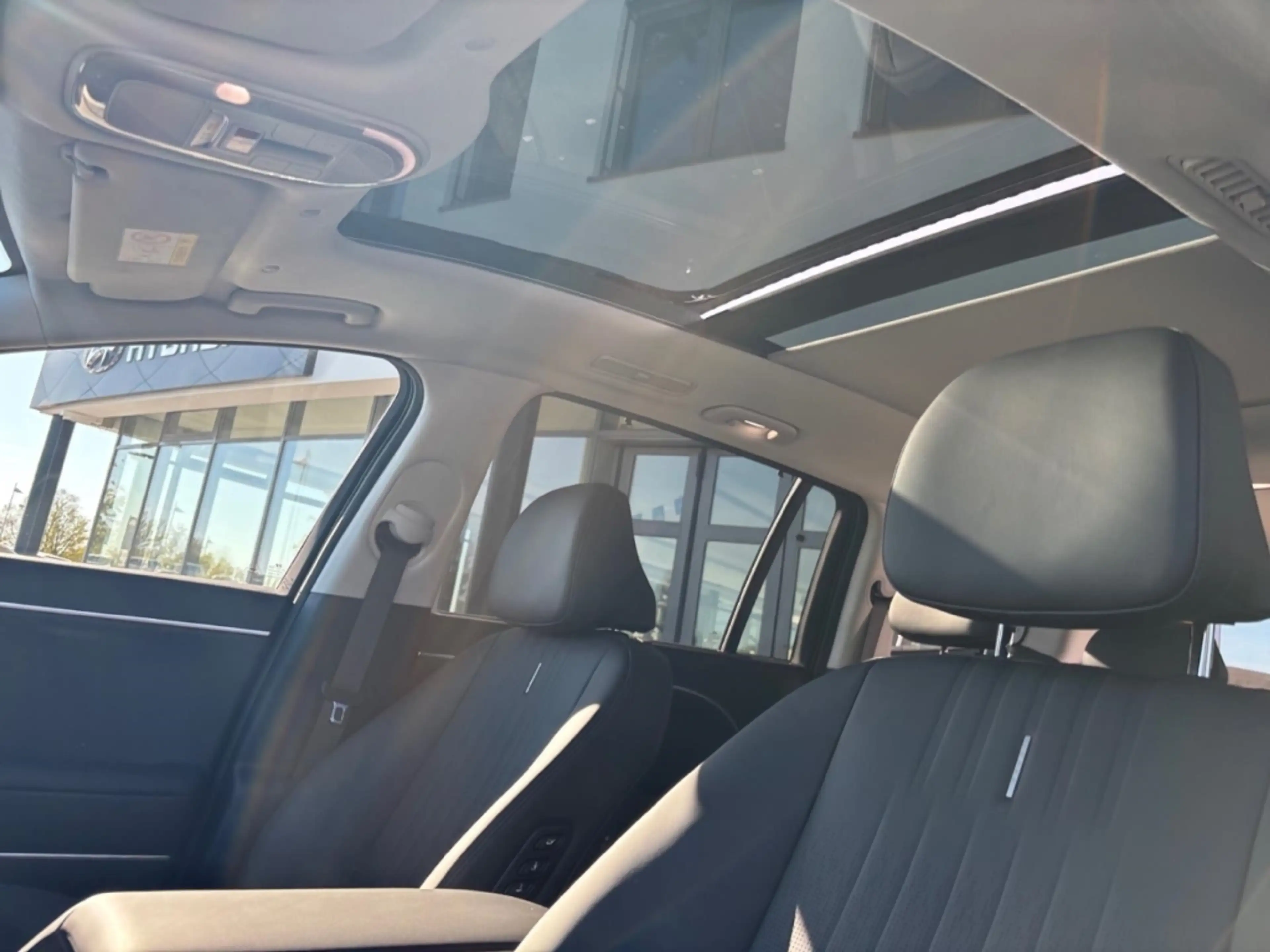 Hyundai IONIQ 9 UNIQ 4WD*7-Sitzer*PANO*HUD*Navi*Leder*360°Kamera* — photo 15