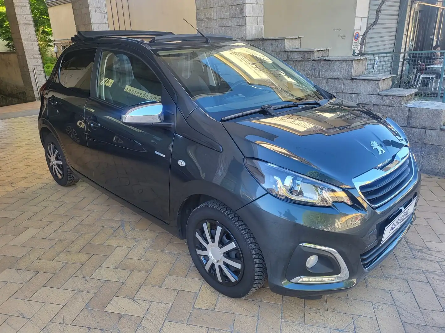 Peugeot 108 5p 1.0 STYLE Top! TETTO APRIBILE PANORAMA Gris - 1