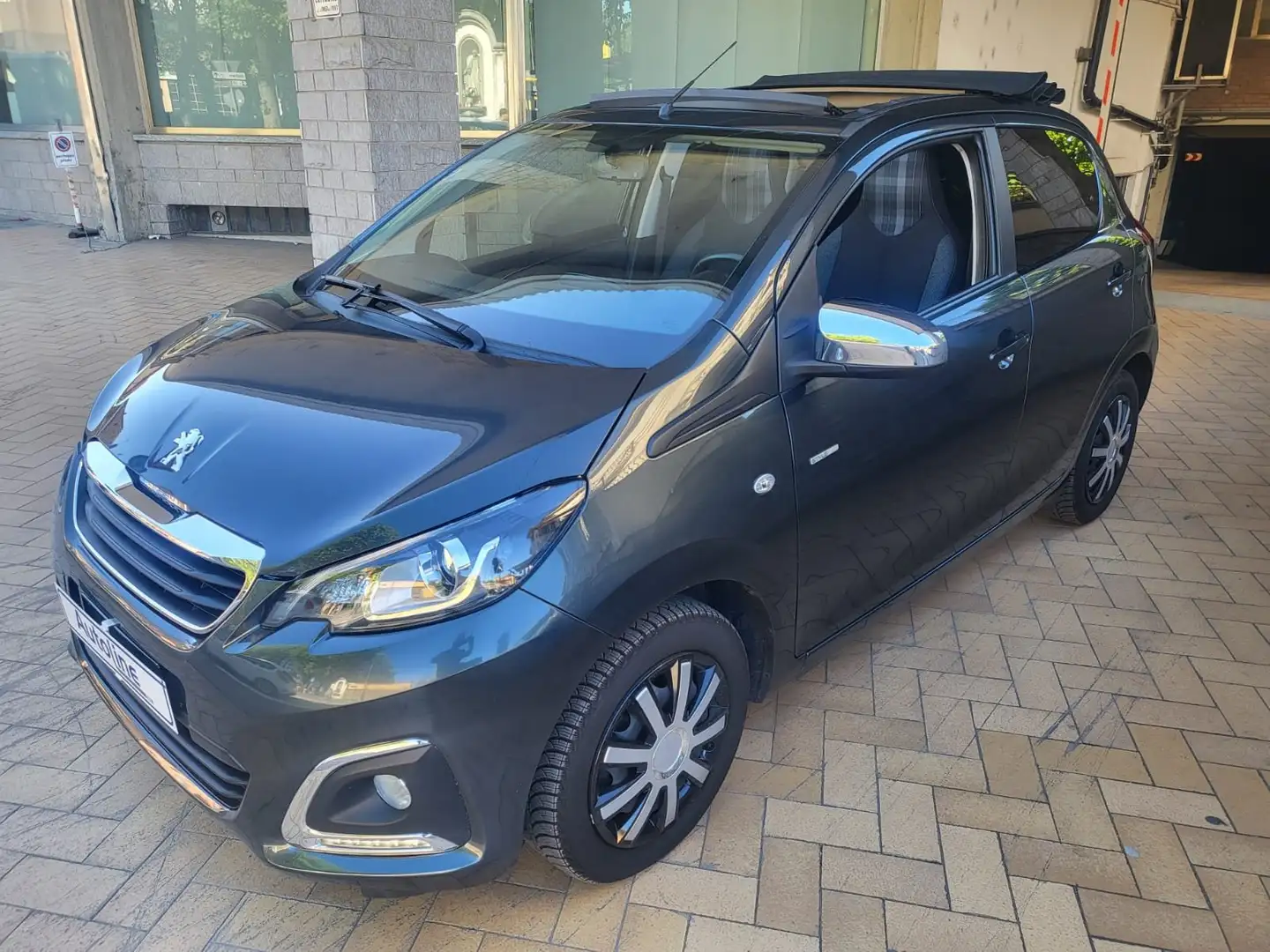 Peugeot 108 5p 1.0 STYLE Top! TETTO APRIBILE PANORAMA Grey - 2