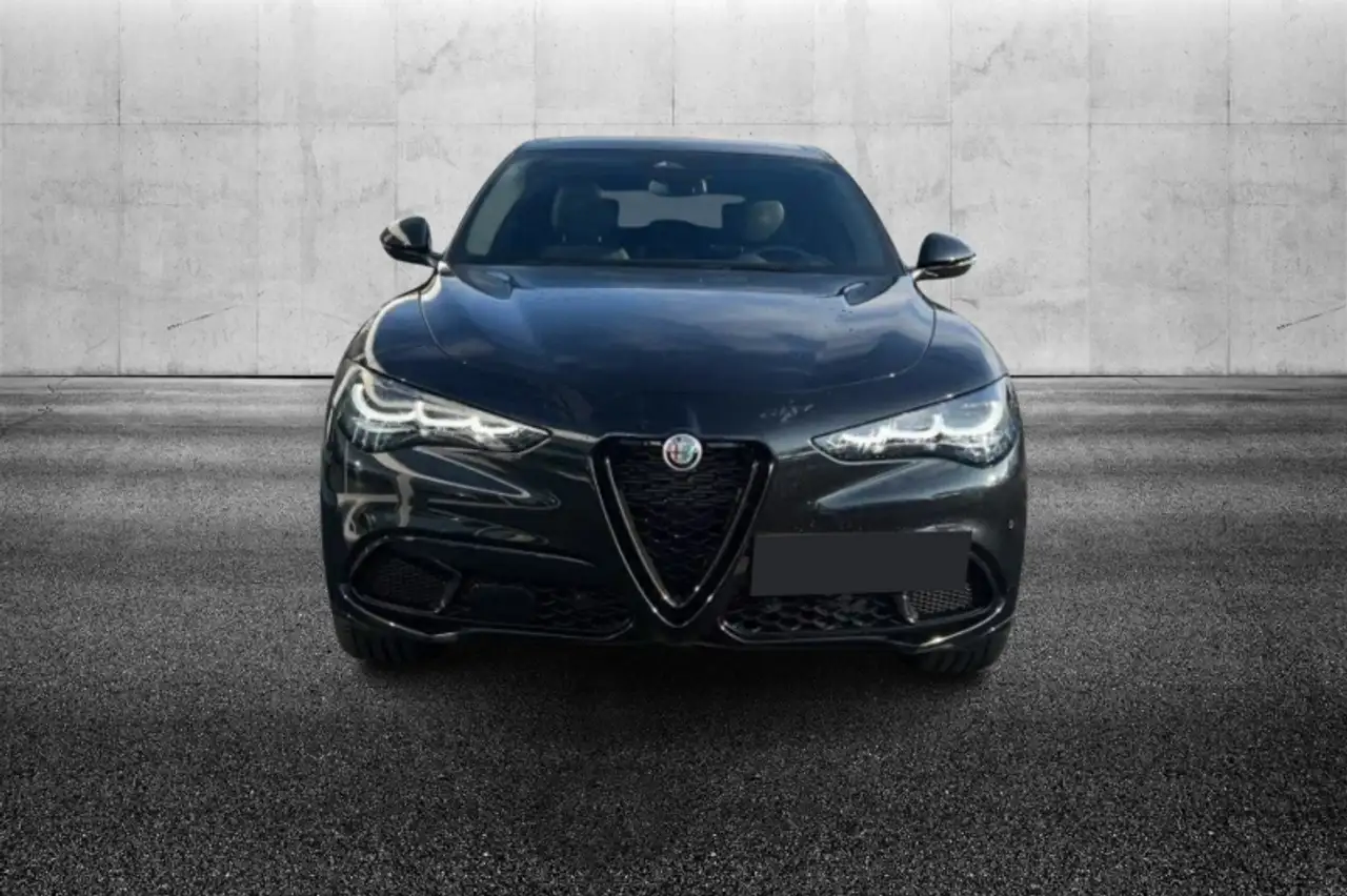 Alfa Romeo Stelvio 2025