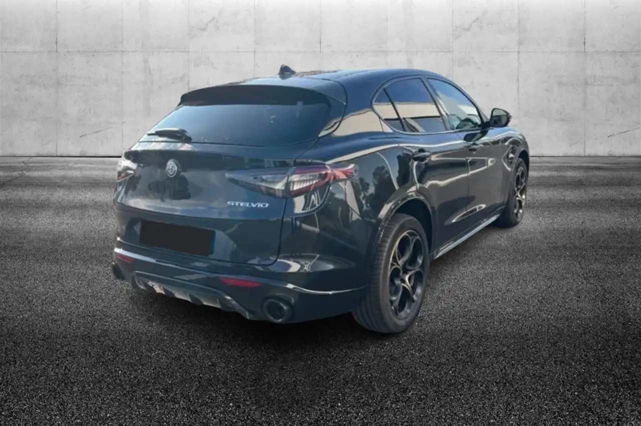 Alfa Romeo Stelvio 2025