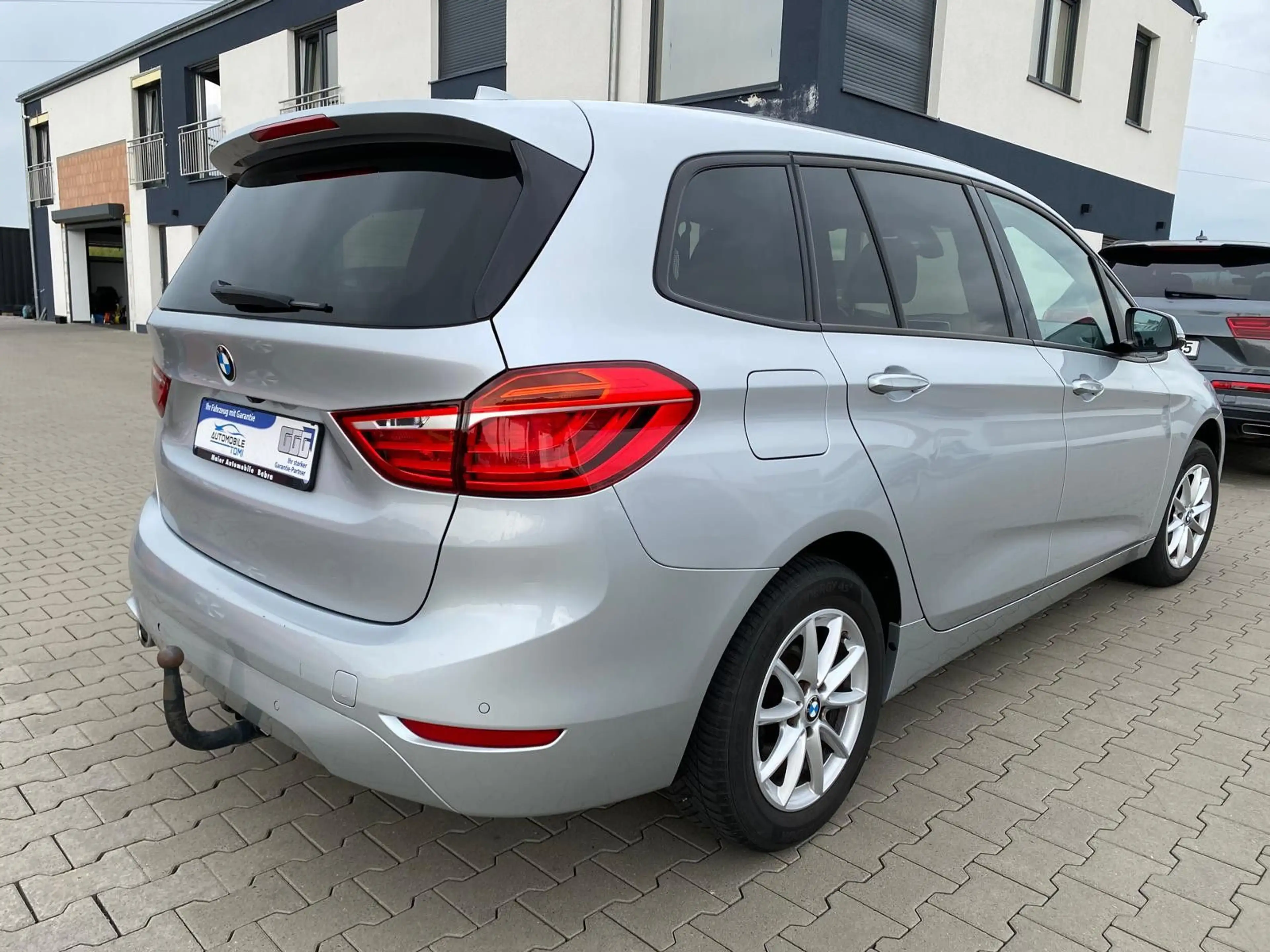 BMW 216 2 216 d Advantage — photo 6