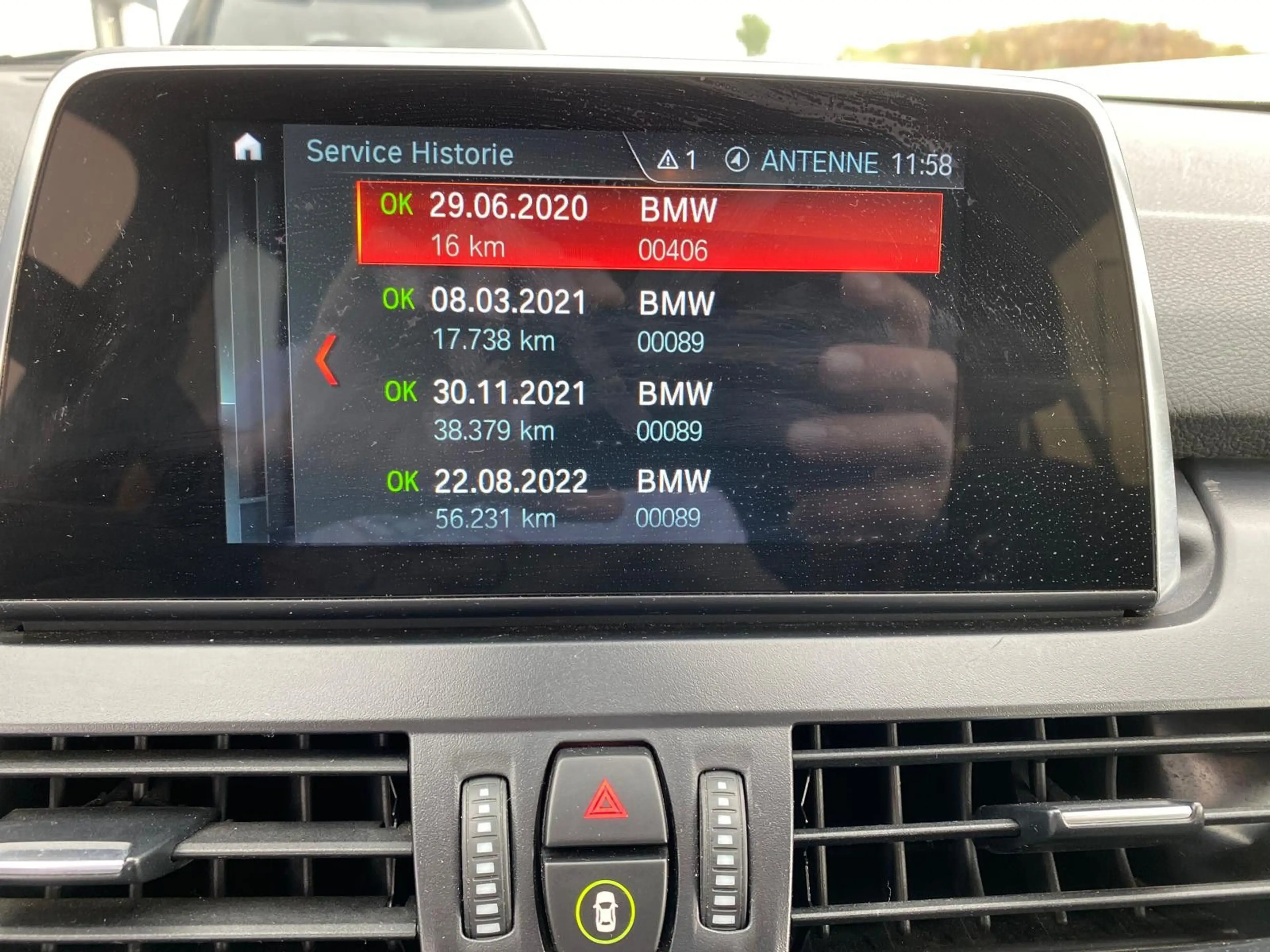BMW 216 2 216 d Advantage — photo 12