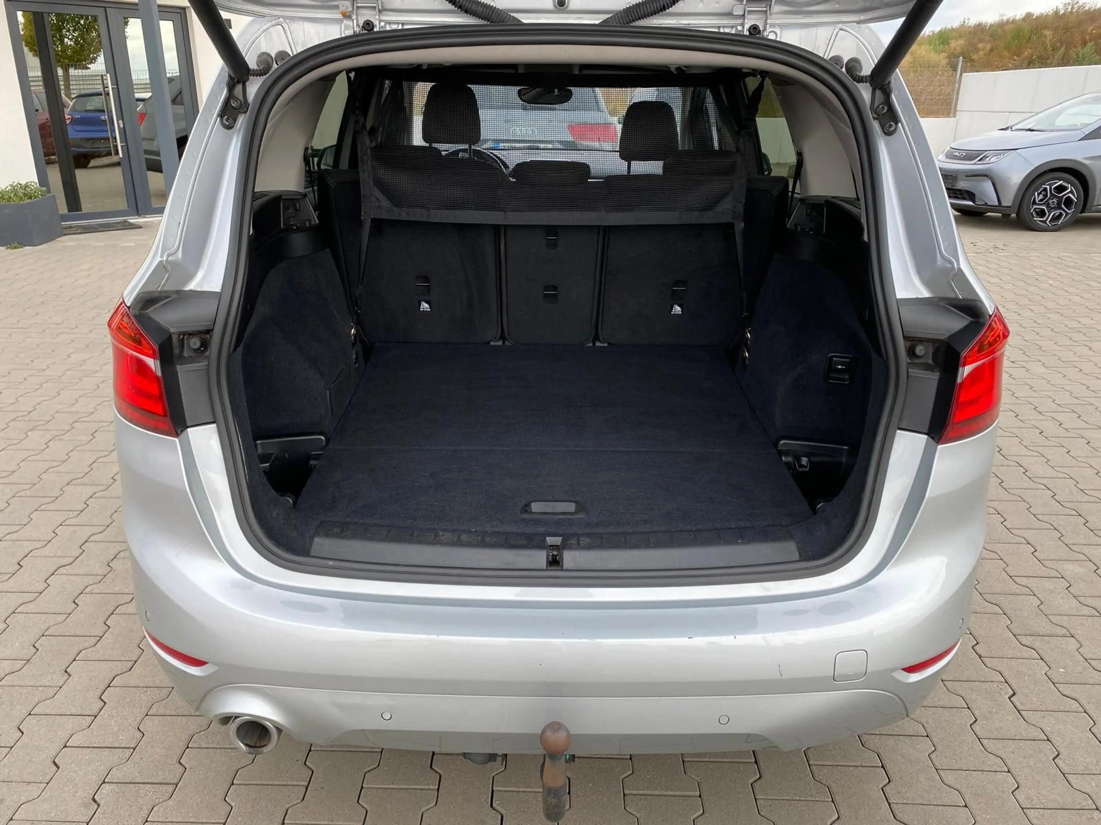 BMW 216 2 216 d Advantage — photo 11