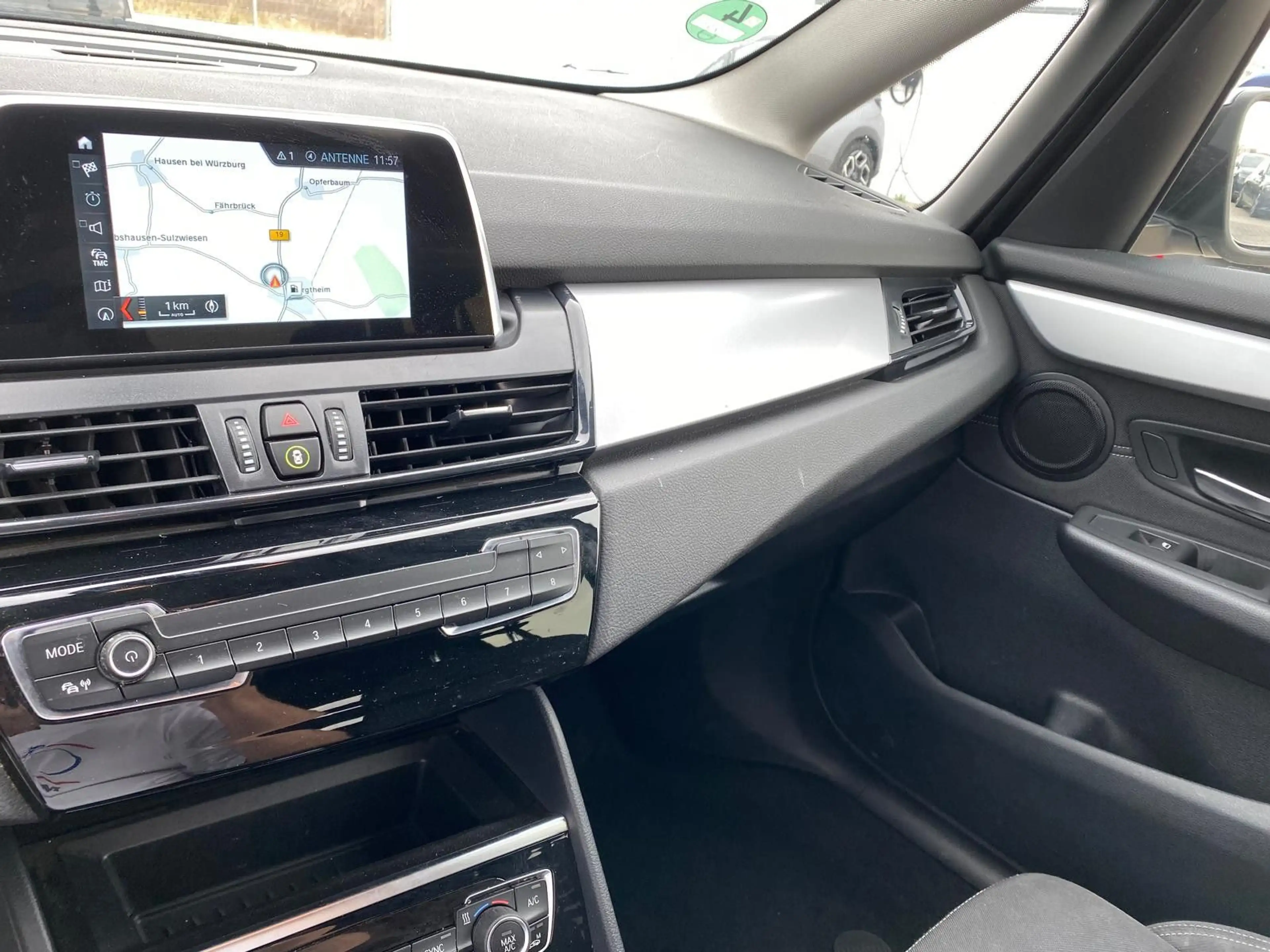BMW 216 2 216 d Advantage — photo 15