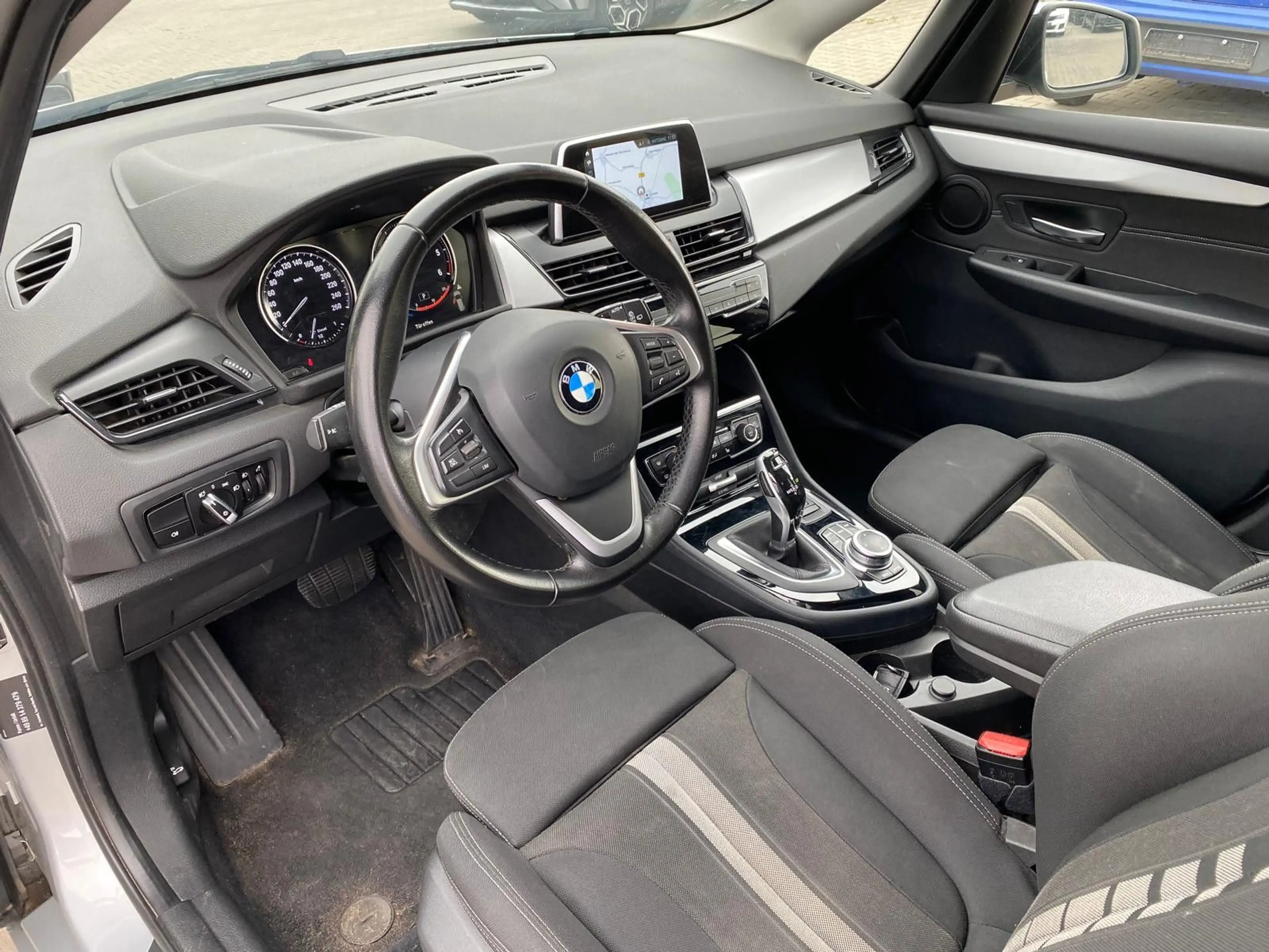 BMW 216 2 216 d Advantage — photo 2
