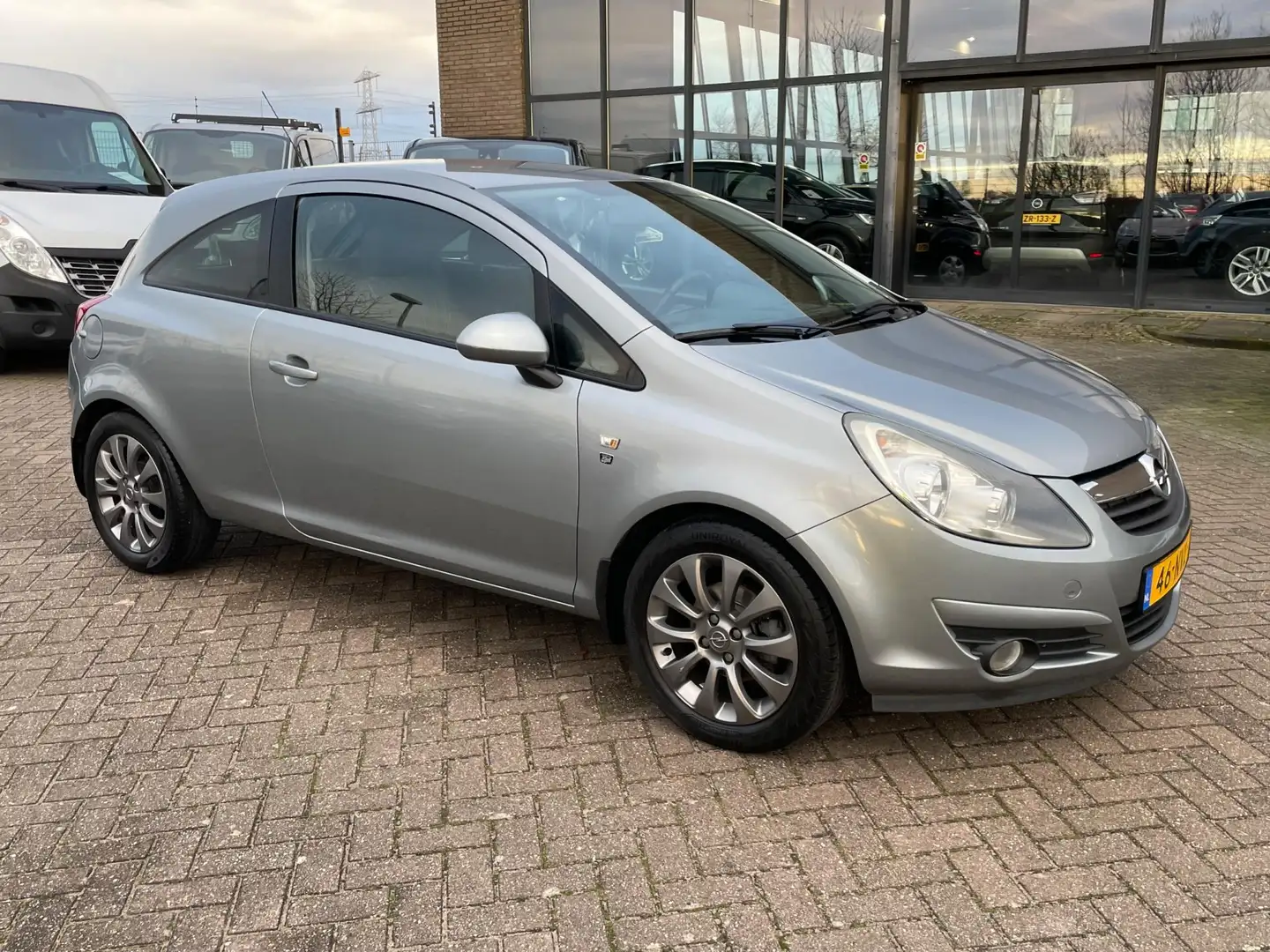 Opel Corsa 1.2-16V Color Edition, 3drs, Aut, 1e eig afk, Geen Gris - 2