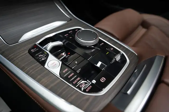 BMW X5 view 16