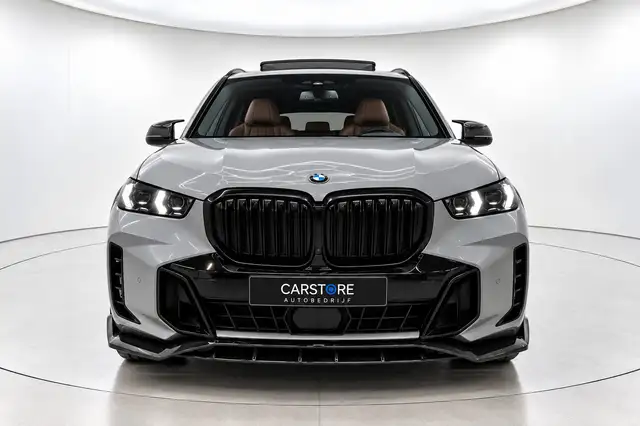 BMW X5 view 2