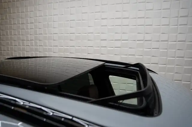 BMW X5 view 11