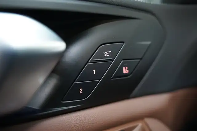 BMW X5 view 26