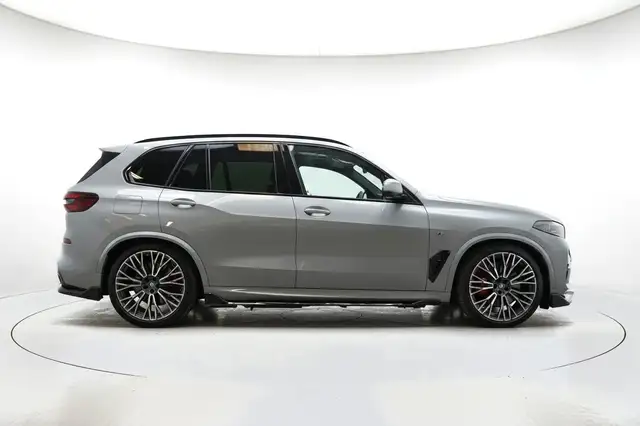 BMW X5 view 4