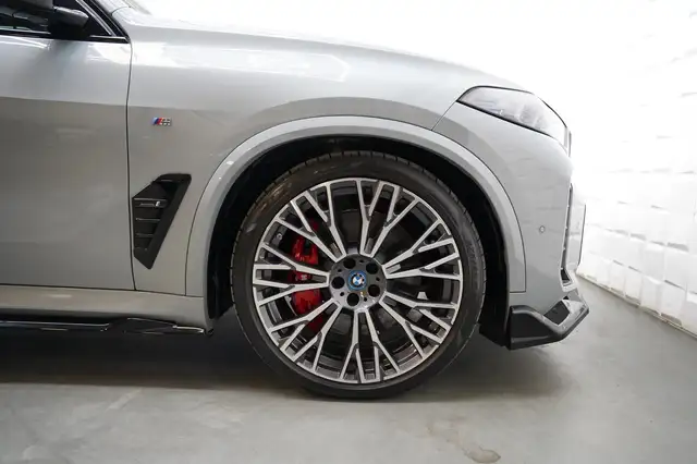 BMW X5 view 9