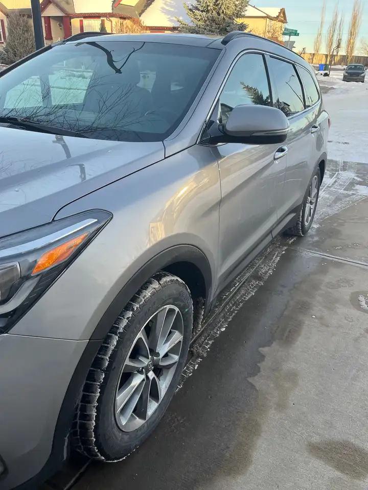 Hyundai SANTA FE снимка Hyundai SANTA FE