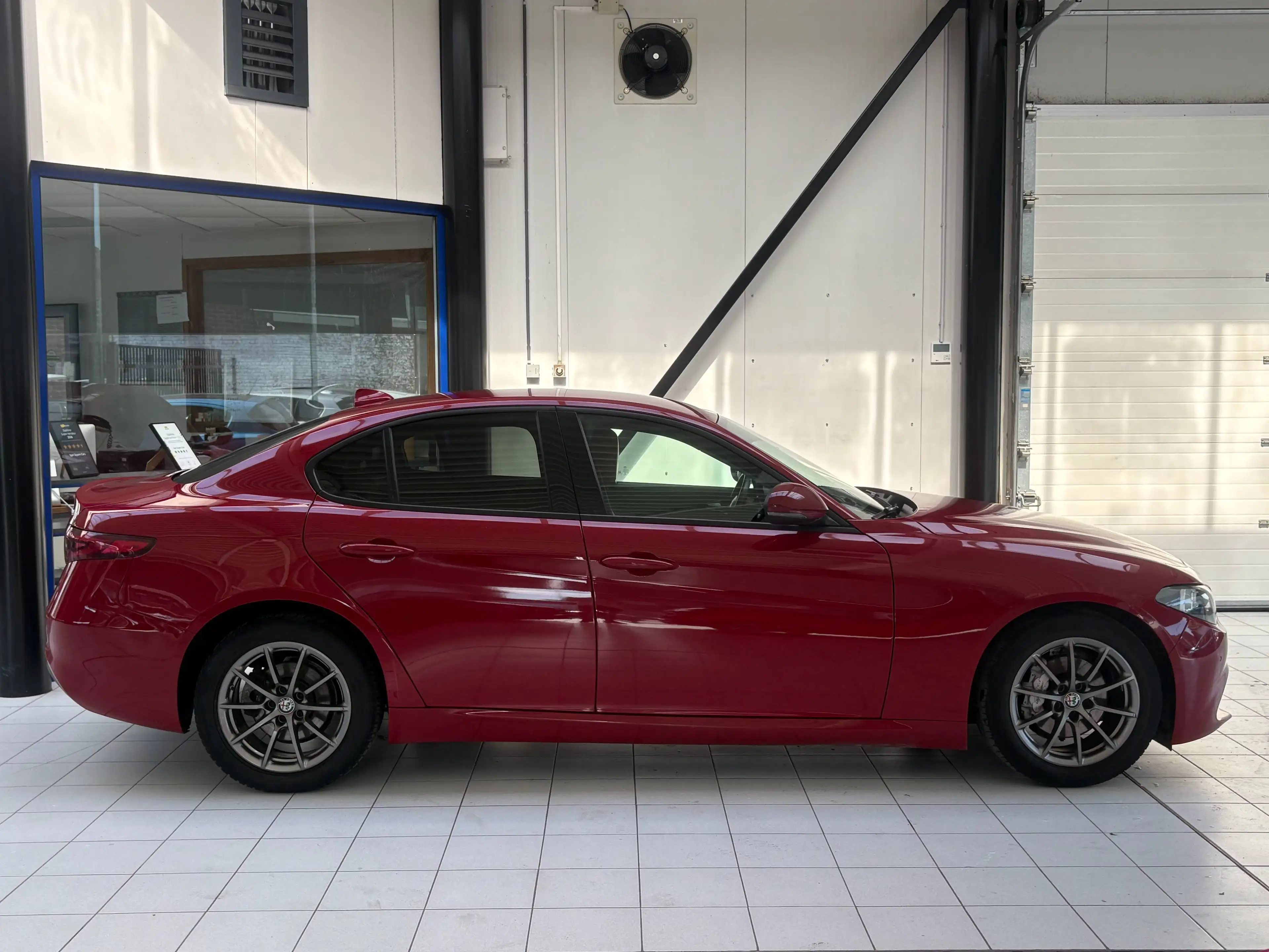 Alfa Romeo Giulia Giulia 2.2 JTDm *CUIR * GPS * CAMERA * PDC * JANTES * SPORT * — photo 6