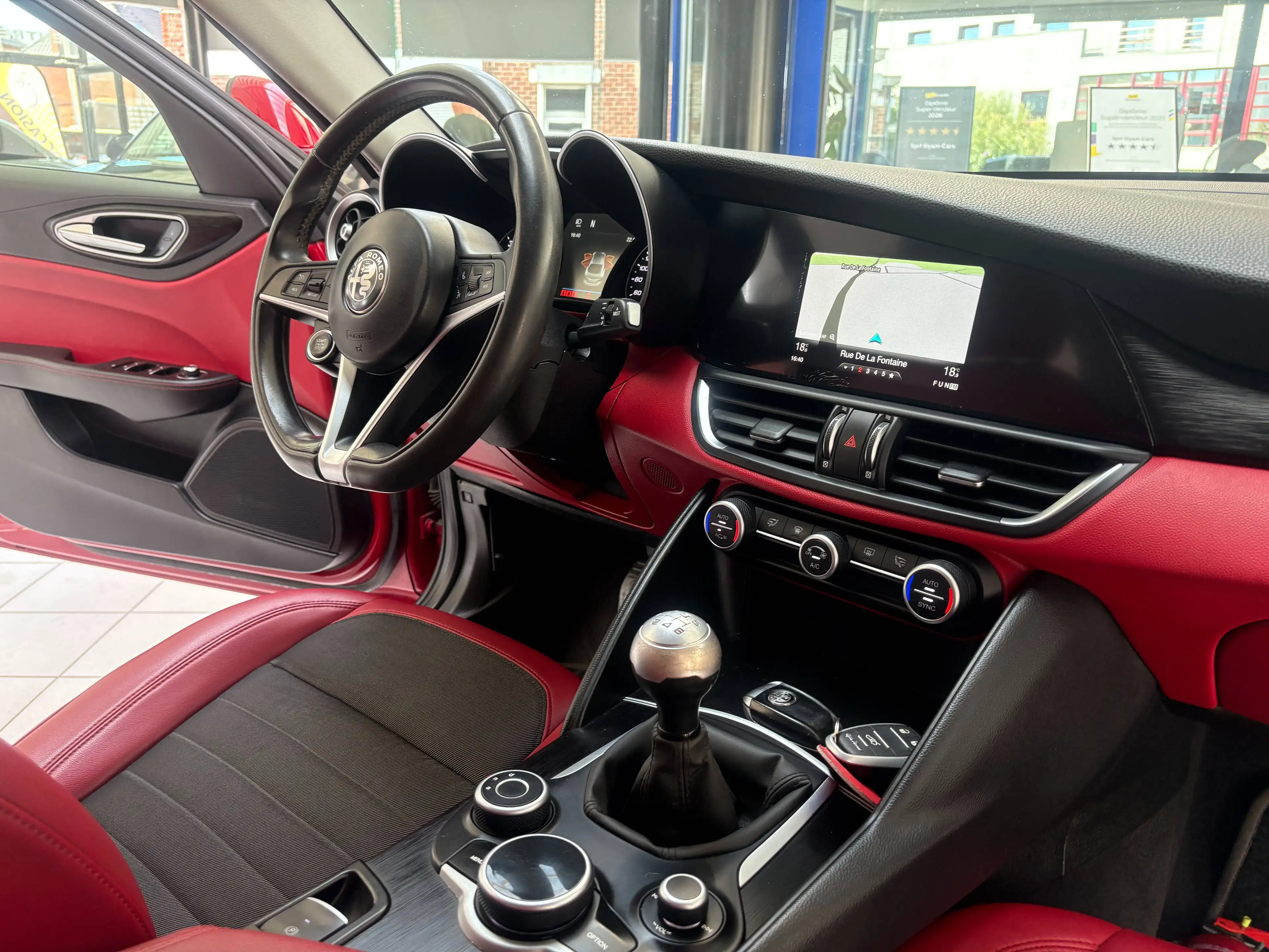Alfa Romeo Giulia Giulia 2.2 JTDm *CUIR * GPS * CAMERA * PDC * JANTES * SPORT * — photo 13