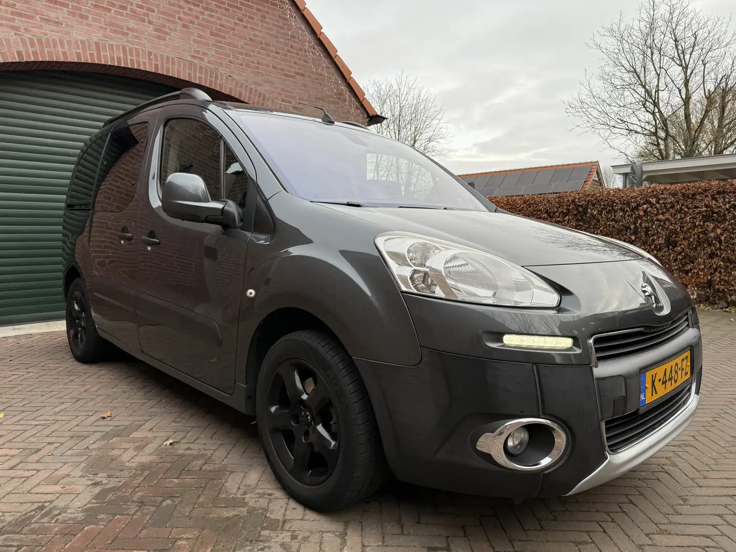 Peugeot Partner Tepee 1.6 VTi Access trekhaak, pdc, nieuwe APK gar Grijs - 1