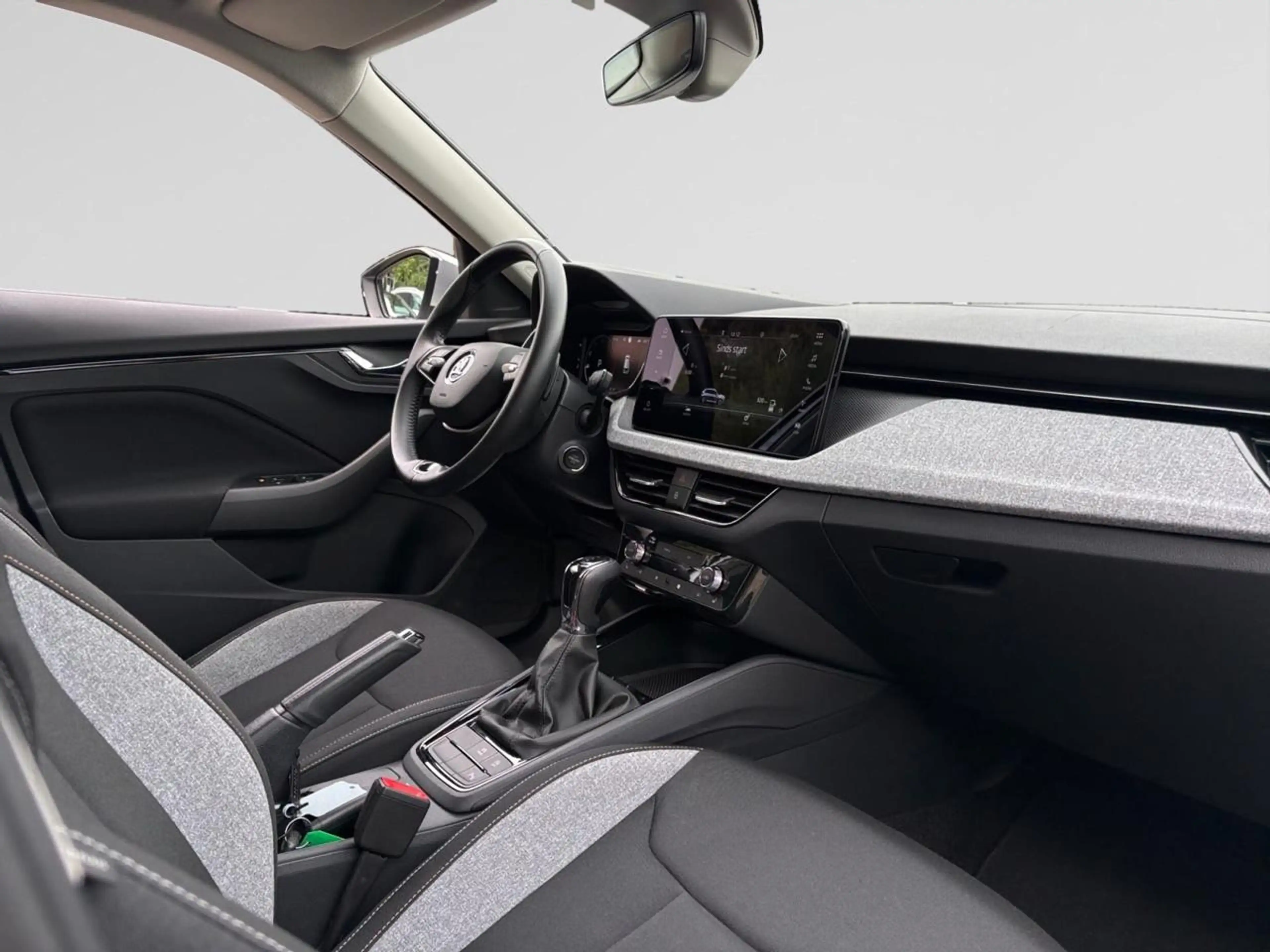 Skoda Kamiq 1.0 TSI Family DSG — photo 8