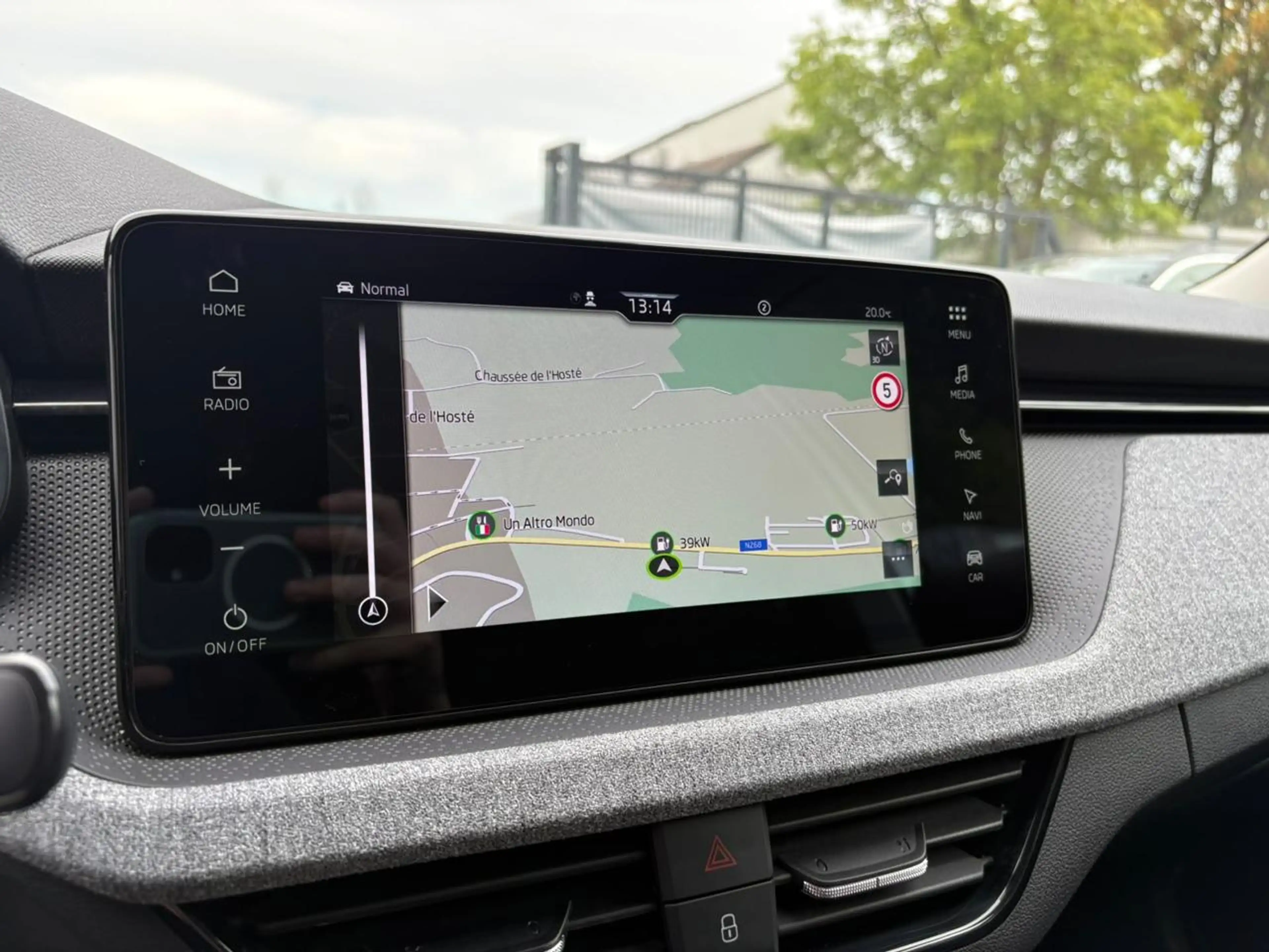 Skoda Kamiq 1.0 TSI Family DSG — photo 13