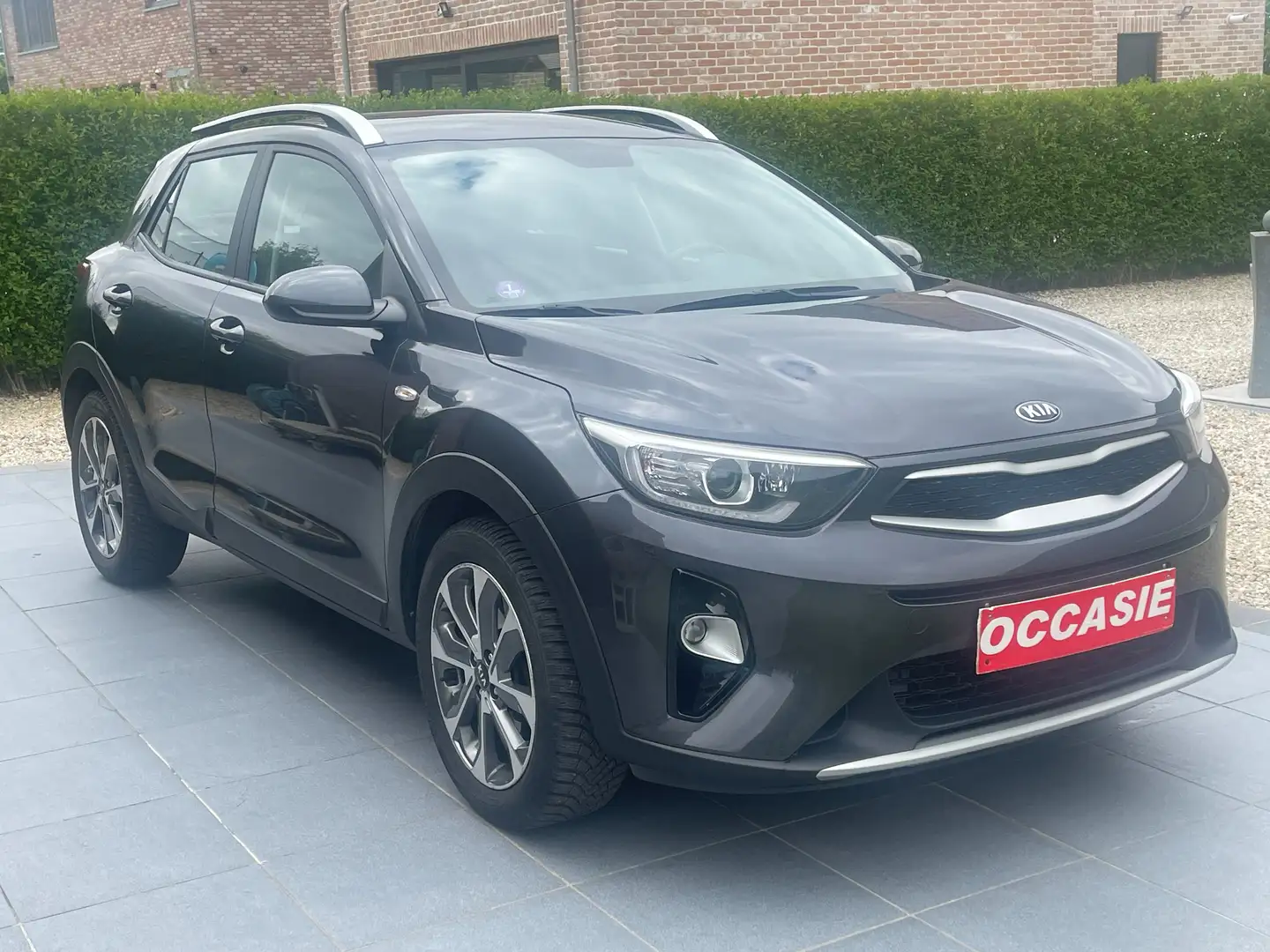 Kia Stonic 1.0 T Navi Edition ISG Gris - 2