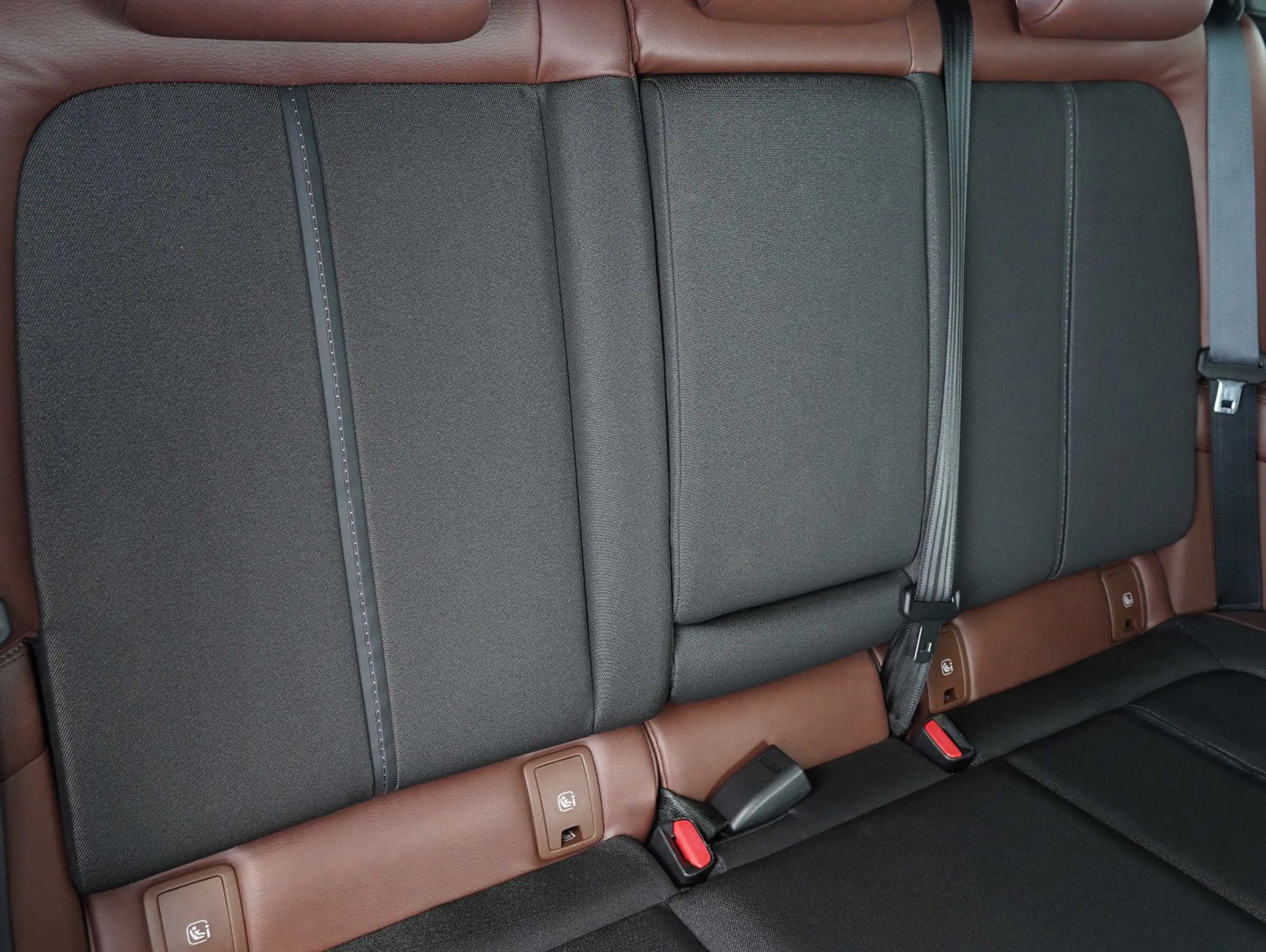 Mazda MX-30 e-SKYACTIV Advantage — photo 14