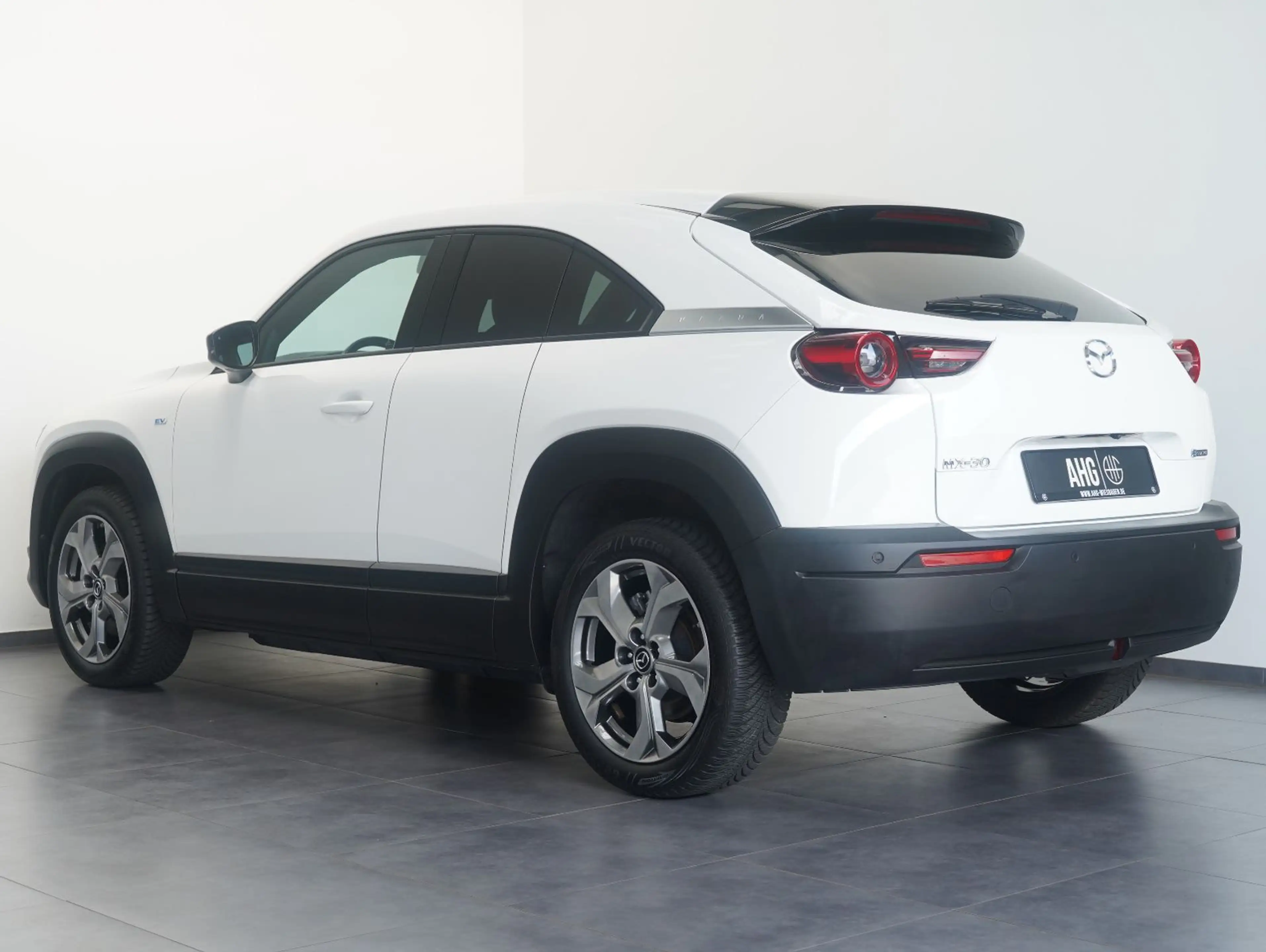 Mazda MX-30 e-SKYACTIV Advantage — photo 4