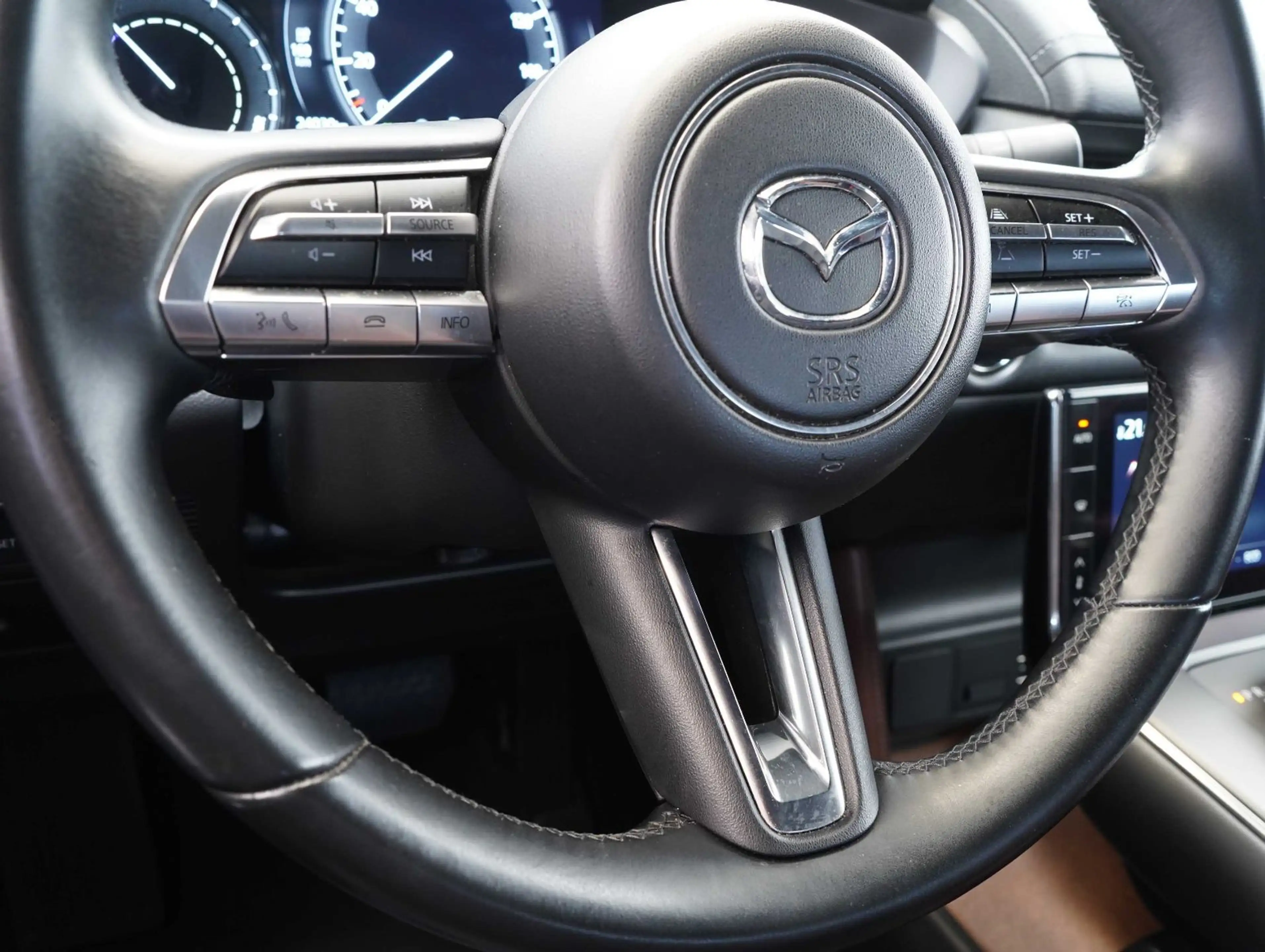 Mazda MX-30 e-SKYACTIV Advantage — photo 7