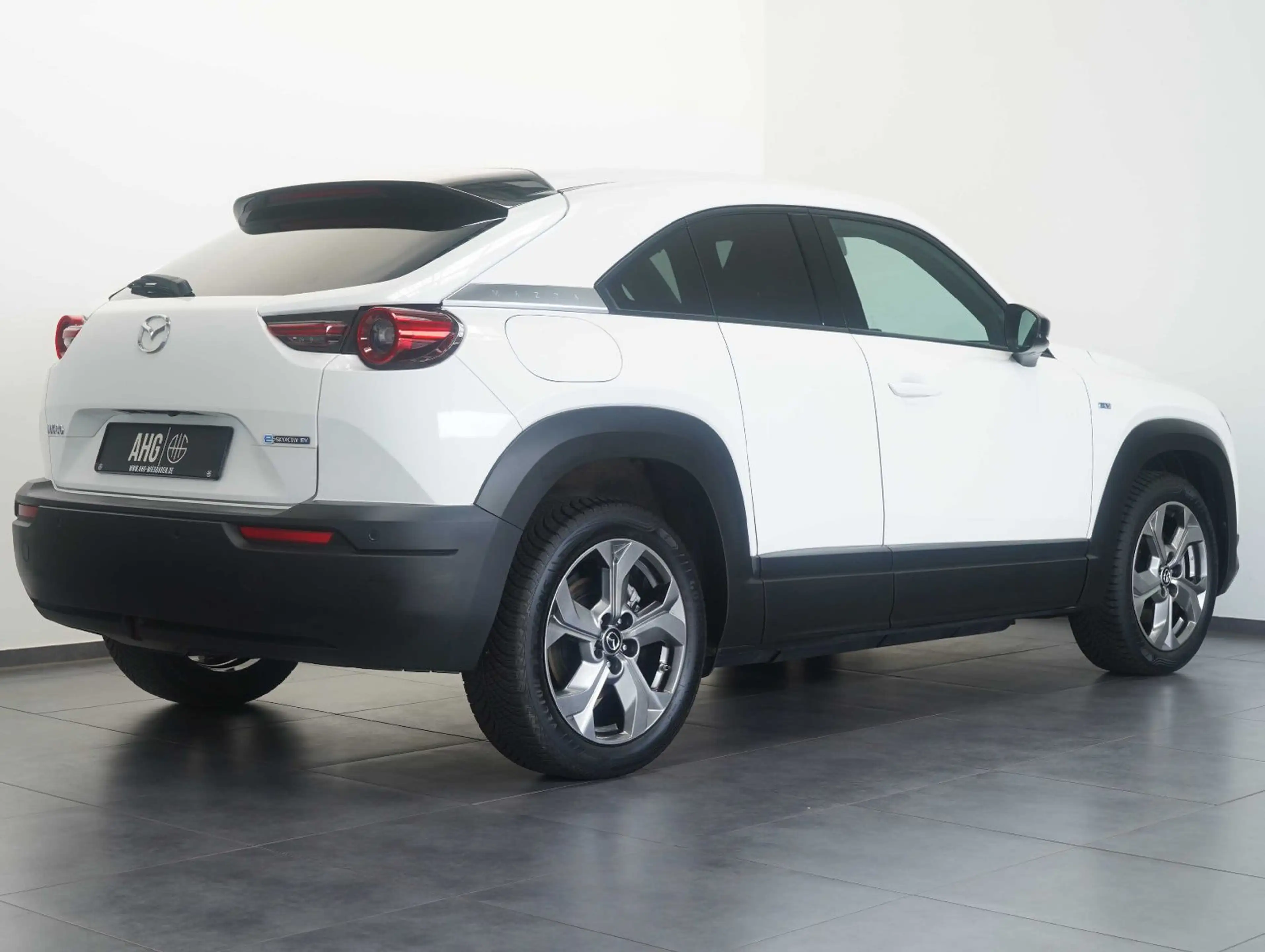 Mazda MX-30 e-SKYACTIV Advantage — photo 3