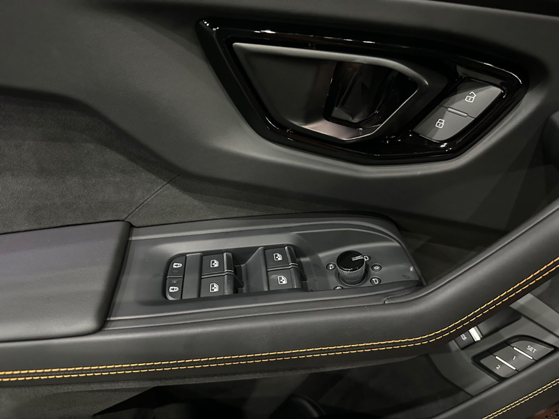 Lamborghini Urus SE / B&O /Entertaiment / Massage /Sitzklima — photo 13