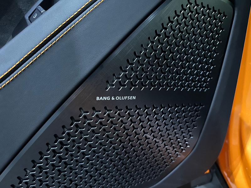 Lamborghini Urus SE / B&O /Entertaiment / Massage /Sitzklima — photo 12