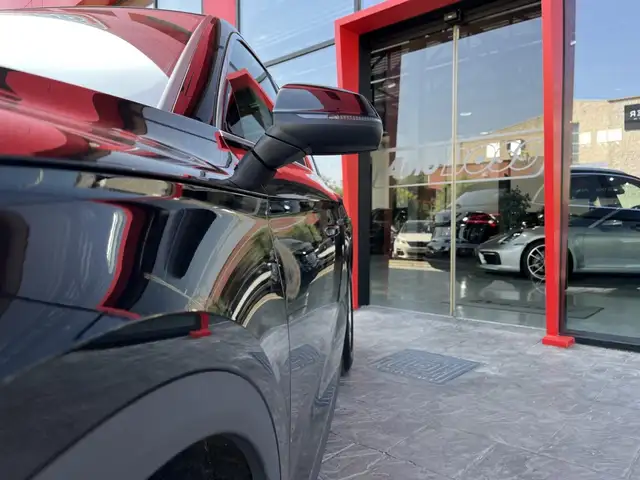 Audi Q5 view 13