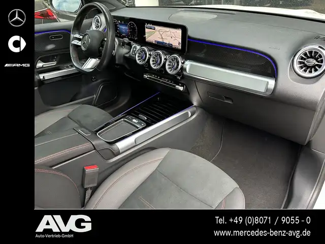 Mercedes-Benz GLB view 12