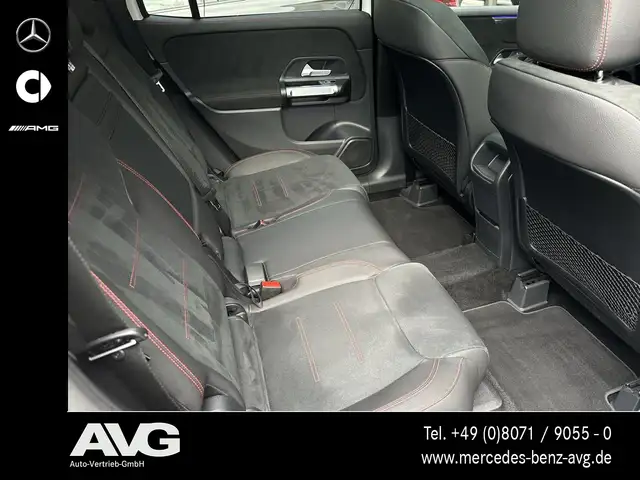 Mercedes-Benz GLB view 15