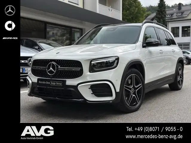 Mercedes-Benz GLB view 7