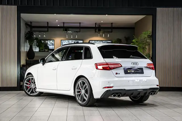 Audi S3 view 3