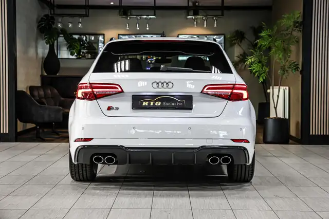 Audi S3 view 11