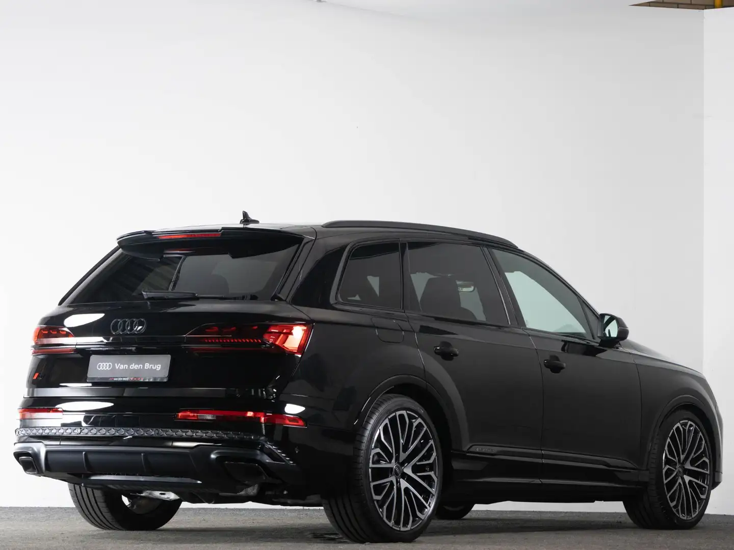 Audi Q7 S-Line 55 TFSI e 381 PK QUATTRO | Matrix LED | Ach Zwart - 2