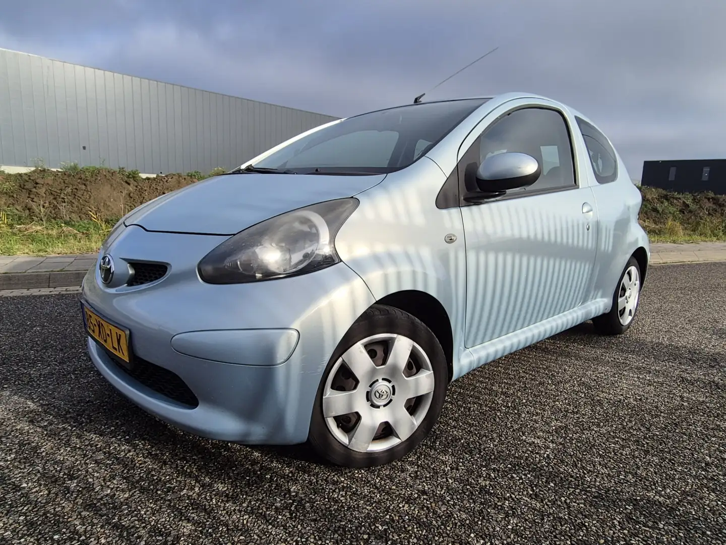 Toyota Aygo 1.0-12V + . Azul - 1