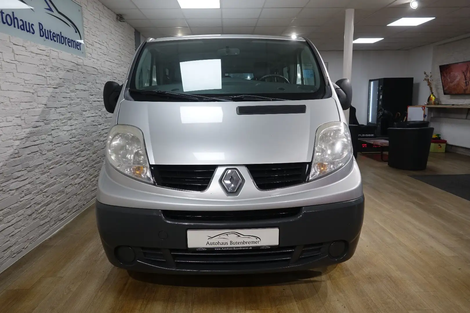 Renault Trafic 2.0  9-Sitzer Klima Freispr. BT 1. Hand Сірий - 2