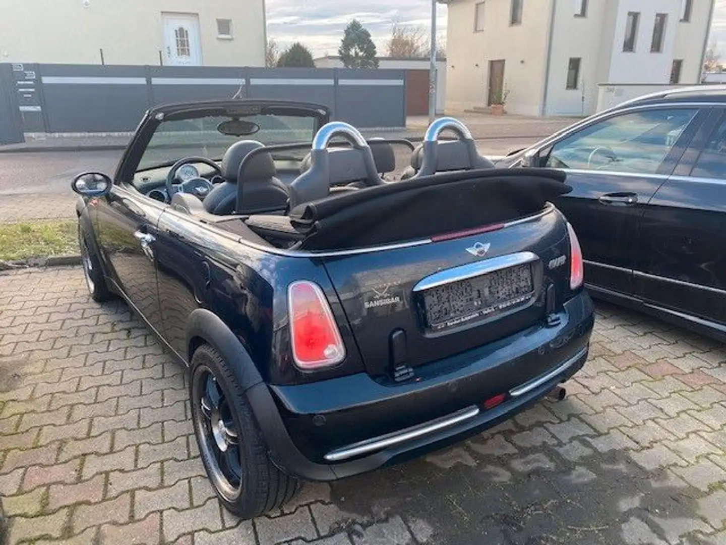 MINI Cooper Cabrio Cooper Schwarz - 2