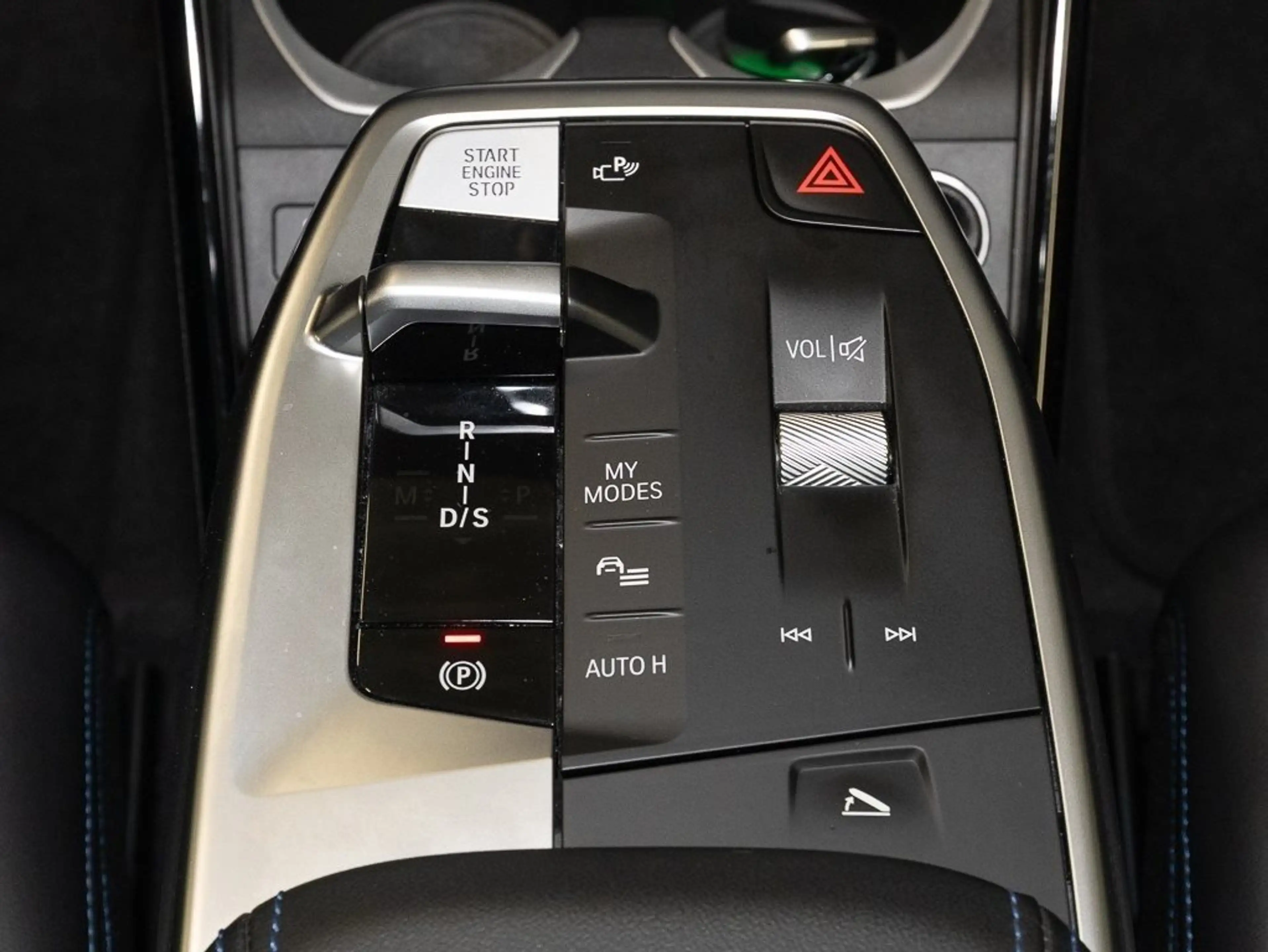 BMW X1 xDrive23d M Sport HUD ACC AHK RFK NAVI LED — photo 10