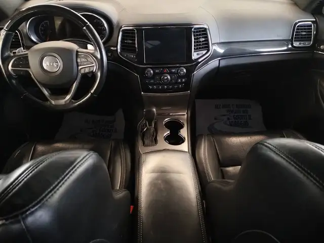 Jeep Grand Cherokee view 8