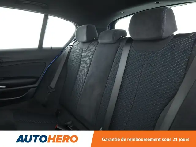 BMW 1 Series view 14