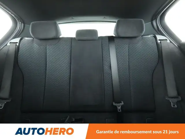 BMW 1 Series view 15